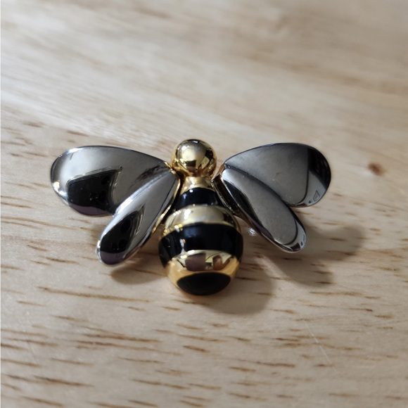 Gold and Silver Bee Brooch - Picture 3 of 8